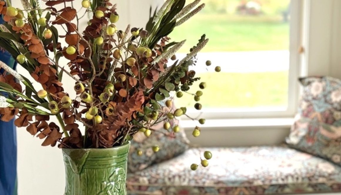 back entry floral arrangement for fall